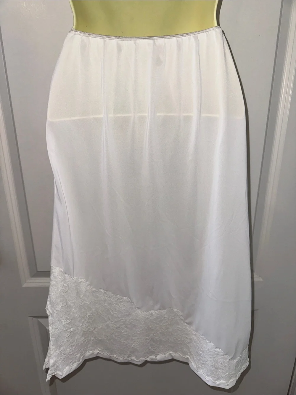 Vintage‎ 60s Pinehurst  Creamy White Half Slip with Lace Hem - Picture 5 of 7